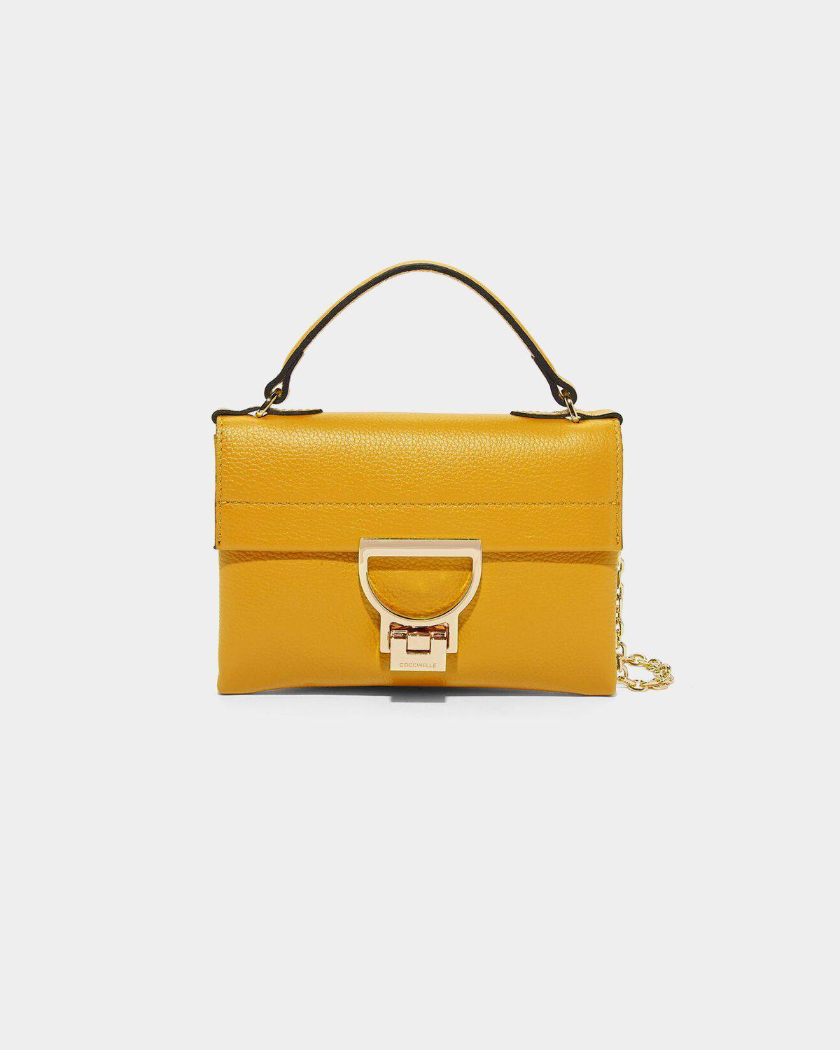 Coccinelle borsa clearance gialla