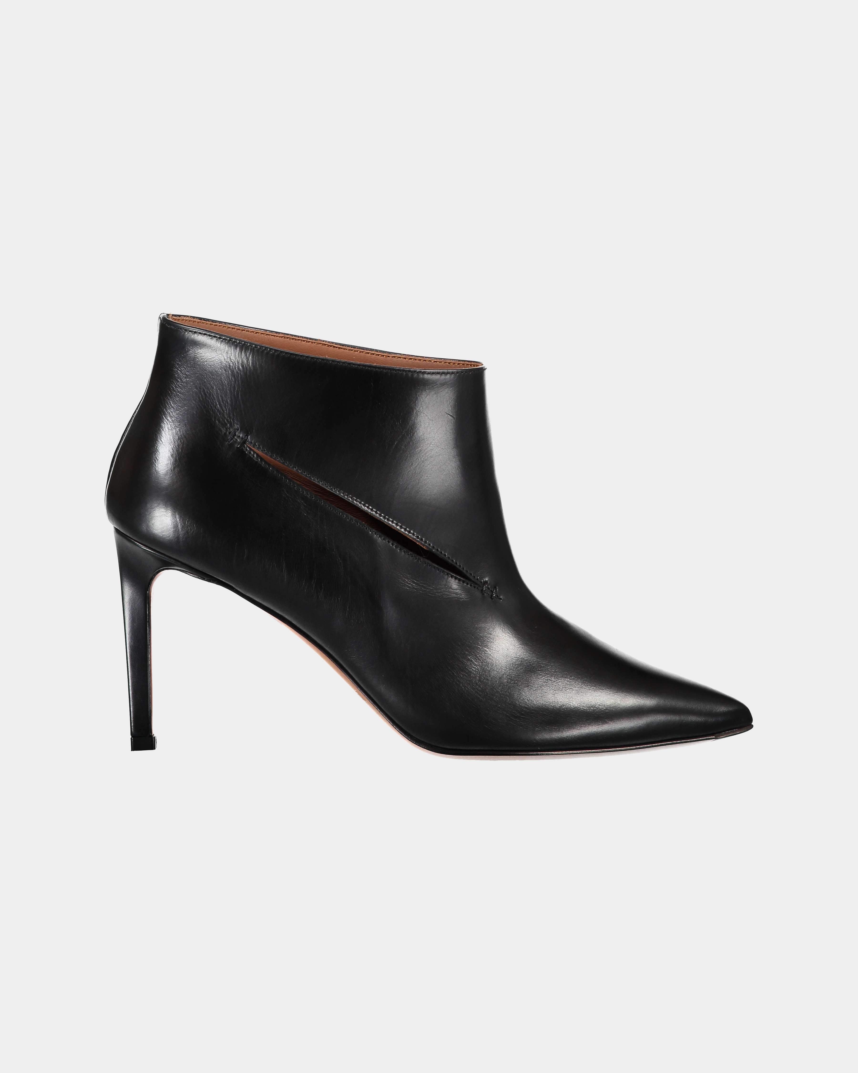 Stivaletto cut out outlet