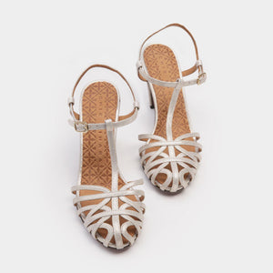 Sandalo Quenu in pelle argento - CHIE MIHARA | Acquista su lemlo.com