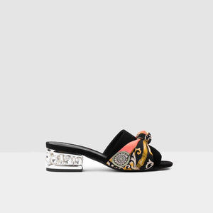 Acquista su lemlo.com Sandalo Silk Suede camoscio nero di JEFFREY CAMPBELL