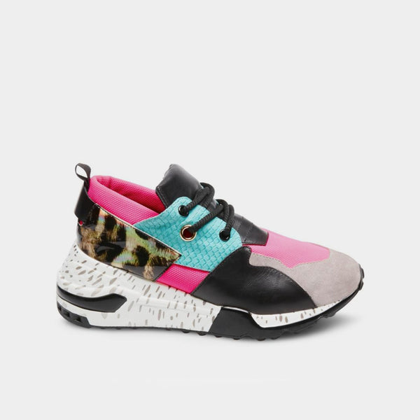 Steve Madden Cliff sneaker in spotted pink lemlo